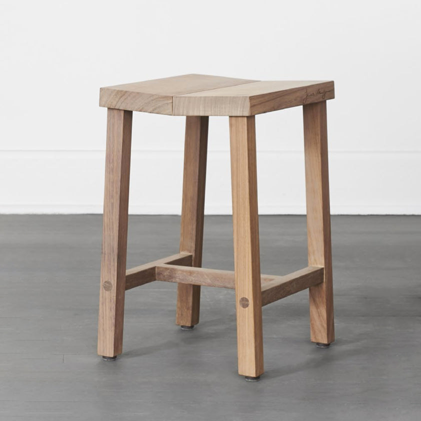 counter_20stool_cc5a63a5-b889-4410-9ee5-f2da97b957da.jpg