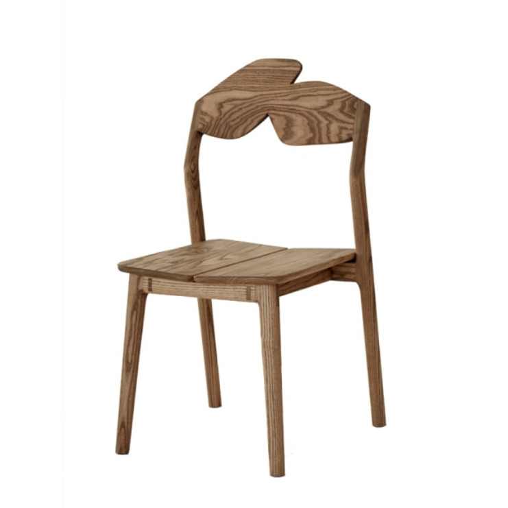 The Knot Dining Chair by Meyer Von Wielligh is another collector’s chair that displays a naivety and playfulness in a solid oak, contemporary design.